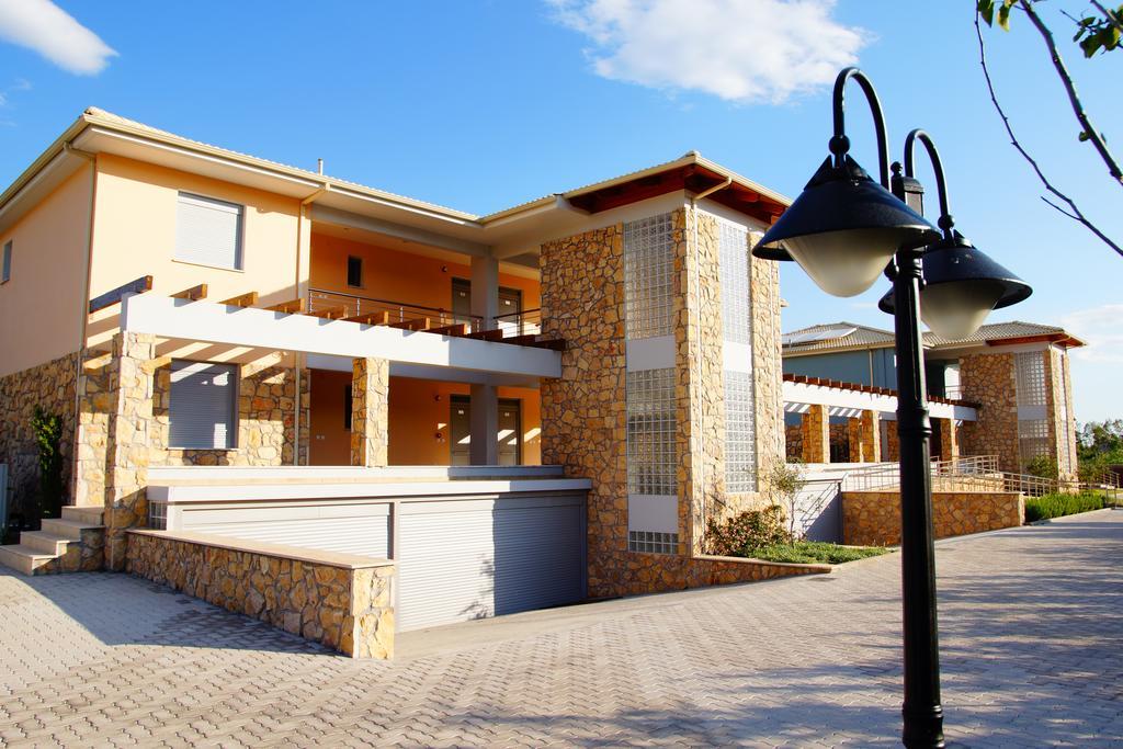 Cavos Fokidos Aparthotel Хилиаду Екстериор снимка